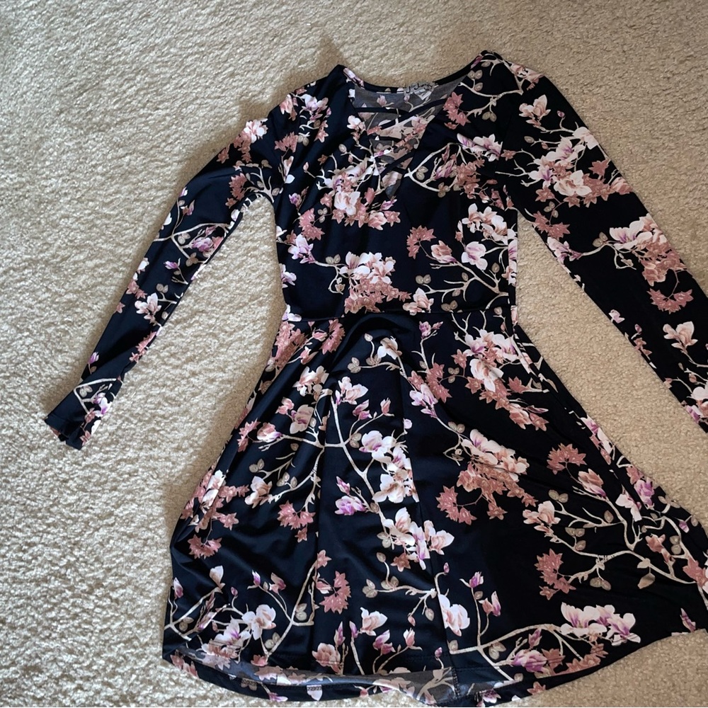 J for Justify floral dress size small